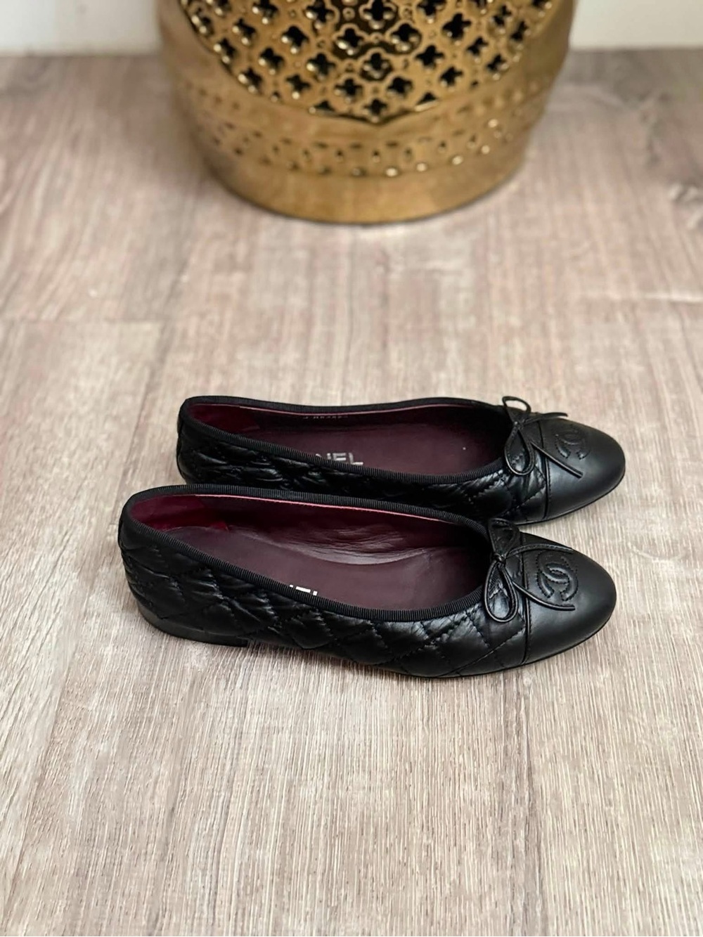 CHANEL Black Quilted Leather Ballet Flats with CC Medallion - Picture 3 of 7